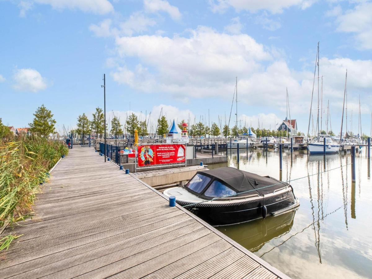 Comfortable Houseboat In Volendam Marina Exterior photo